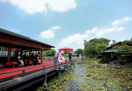 THE SHUGEN 名古屋迎賓館(ザ シュウゲン)。挙式会場。『清羽亭』での和やかな挙式が叶う『白鳥庭園』は100名まで