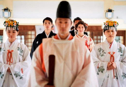 河文。挙式会場。伝統の儀式で両家の縁を結ぶ神前式も、近隣の神社で挙げられます