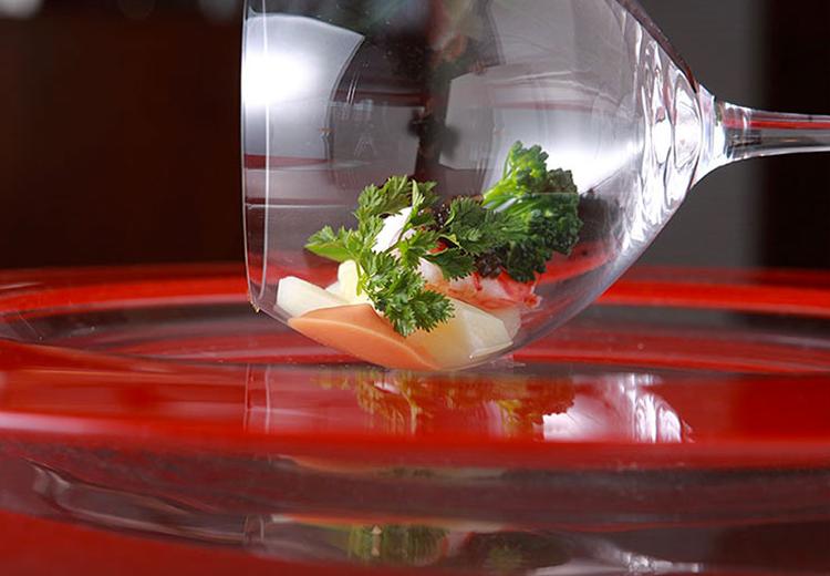 AILE d’ANGE NAGOYA（エル・ダンジュ ナゴヤ）。料理。見た目のインパクトもゲストの心をつかむ大切な要素の一つ