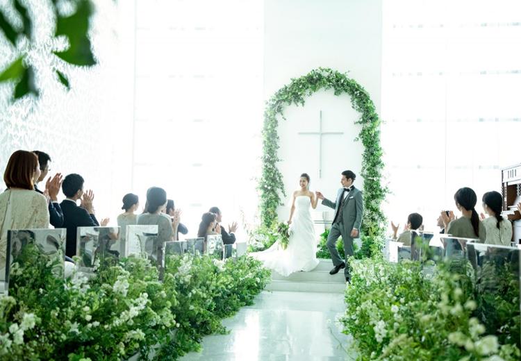 AILE d’ANGE NAGOYA（エル・ダンジュ ナゴヤ）。挙式会場。ゲスト席との距離感も近く、より一体感のある挙式を実現できます