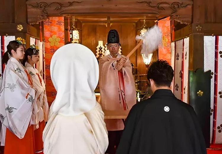 竹田邸(市指定有形文化財)。挙式会場。6柱の神様が祀られている「有松天満社」での神前式