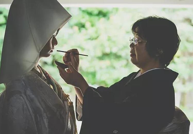 竹田邸(市指定有形文化財)。挙式会場。家族の想いを繋ぐ「紅差しの儀」の感動的なシーン