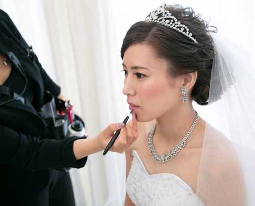 ベルクラシック空港。スタッフ。最高の一日のため、花嫁の美しさを引き出してくれる美容スタッフ