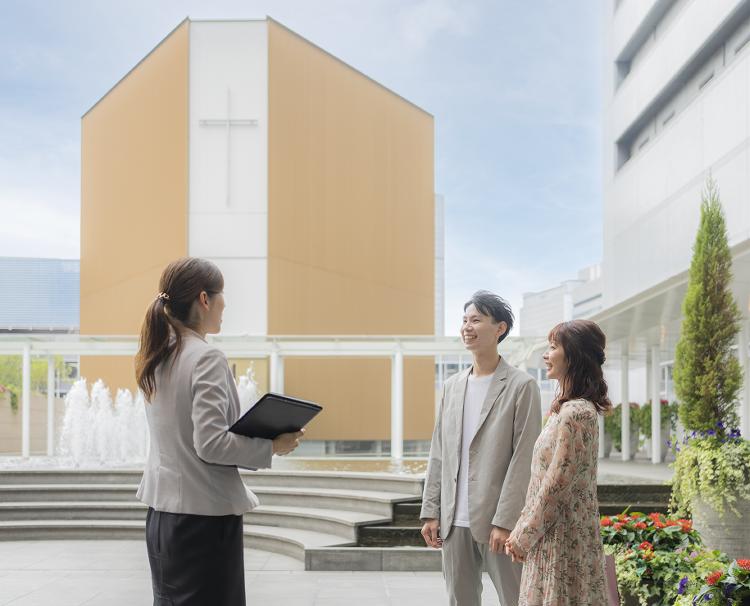 ヒルトン大阪。スタッフ。見学から結婚式当日まで丁寧に対応してくれるプランナー