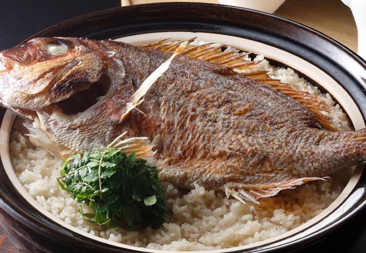 大阪天満宮。料理。ハレの日にふさわしい鯛を使った逸品も用意できます