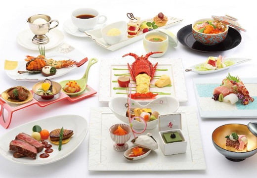 ホテルアウィーナ大阪。料理。多彩なジャンルのメニューを一度に楽しめる和洋折衷料理