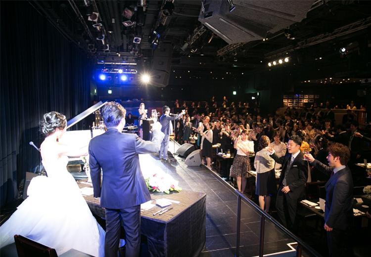 Billboard Live OSAKA(ビルボードライブ大阪)。260名前後の大規模なパーティーを行うこともできます