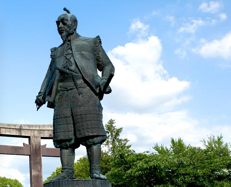 豊國神社。アクセス・ロケーション。大阪城公園内にあり、豊かな自然に囲まれたロケーション