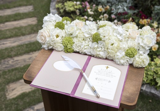 Only One Wedding サンパレス(オンリー ワン ウェディング サンパレス)。挙式会場。緑豊かなガーデンでオリジナル挙式をすることができます