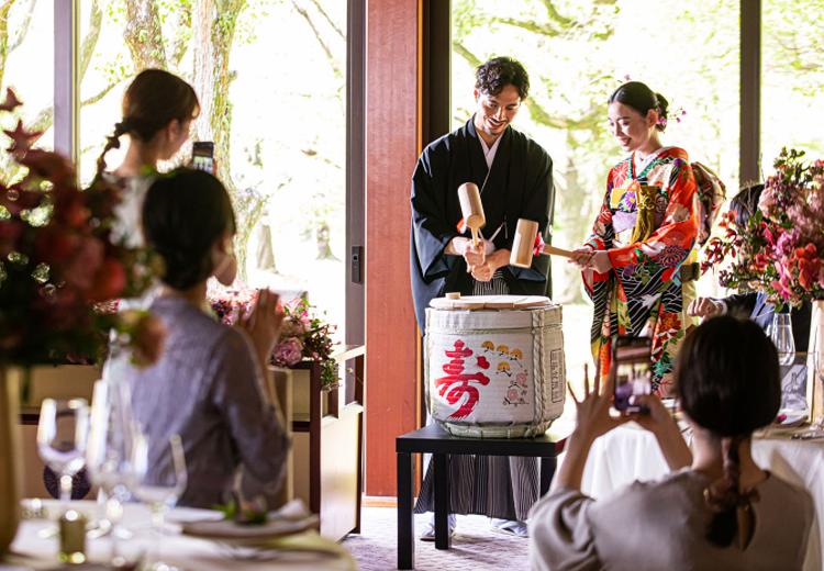 大阪城西の丸庭園 大阪迎賓館。披露宴会場。ゲストと一体感を味わえると人気の鏡開きも実現