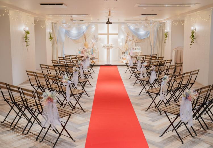 Wedding Space Lover’s Mahalo(ラバーズ マハロ)。挙式会場。2名からの挙式に対応する、セレモニースペース『Alohau』