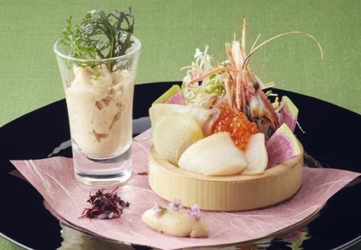 アヴァンセリアン大阪(AVANCER LIEN OSAKA)。料理。同じ食材でも異なる調理法で作られるバラエティ豊かなメニュー