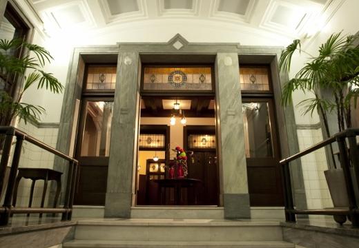 神戸迎賓館　旧西尾邸。アクセス・ロケーション。アールデコの装飾が特徴的なエントランスが出迎えてくれます