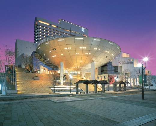 ホテルプラザ神戸。アクセス・ロケーション。海に囲まれ、山や美しい夜景を望むホテルが舞台です
