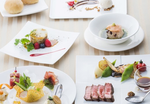 ANAクラウンプラザホテル神戸。料理。お箸で食べる『フレンチ懐石』は幅広いゲストに対応できて好評