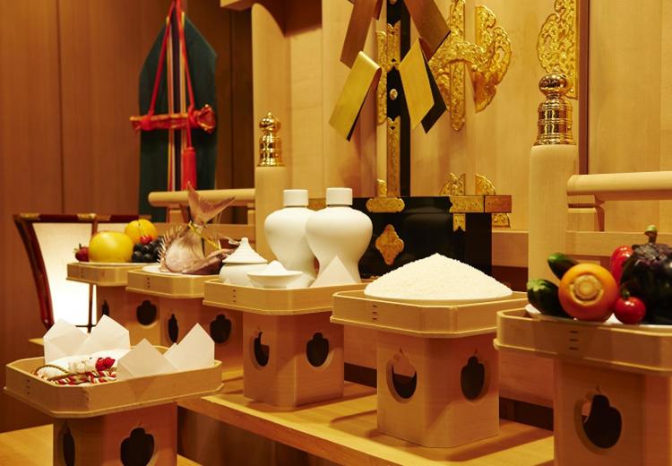 西村屋ホテル招月庭。挙式会場。式を司る神主は但馬五社の一つ『絹巻神社』より