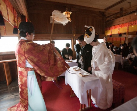 柿本神社。スタッフ。「修祓の儀」など、一つ一つの儀式を厳かに進行してくれる神主