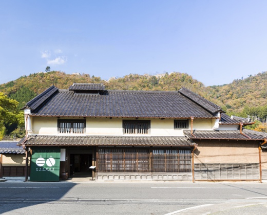 竹田城 城下町 ホテルEN（竹田城 城下町 ホテルエン）。アクセス・ロケーション。約400年の歴史ある酒造場を、可能な限りそのままリノベート