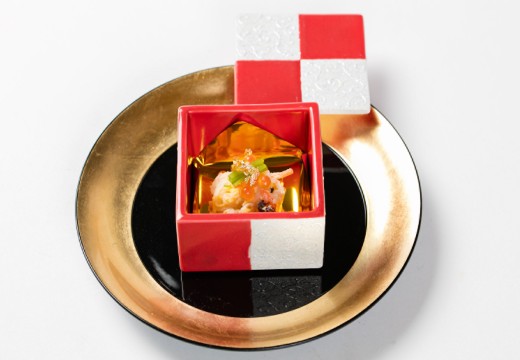 ラ・スイート神戸オーシャンズガーデン。料理。お箸で食べられる和洋折衷料理は4コースから選べます