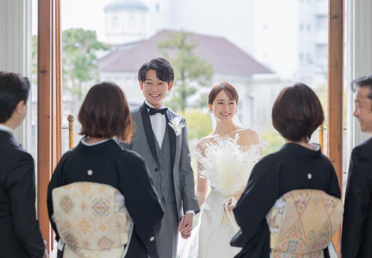 セントアクアチャペル芦屋。挙式会場。夫婦、親子、家族の絆を深め合う、かけがえのないひととき