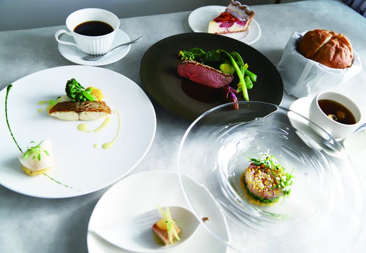 VOYAGE KOBE(ヴォヤージュ 神戸)。近郊の食材にシェフの遊び心を加えて作られる婚礼料理