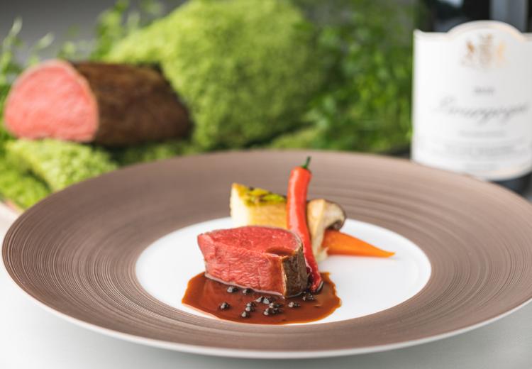 ホテルグランヴィア京都。料理。シェフ渾身の創意豊かなコースは先輩カップルからも好評