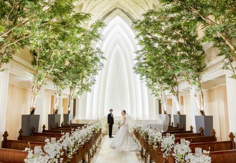 セントアクアチャペル京都。挙式会場。伝統とモダンが調和する神聖な空間を舞台にした挙式が実現