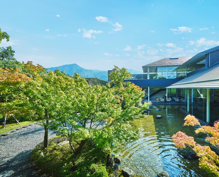 KYOTO KITAYAMA MONOLITH（京都 北山モノリス）。アクセス・ロケーション。雄大な自然を借景に、日本庭園を望む優美なロケーション