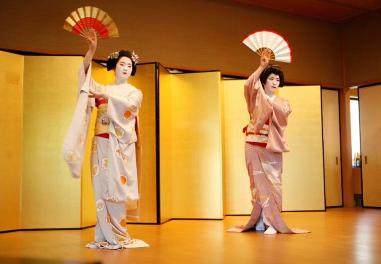 美濃吉本店 竹茂楼