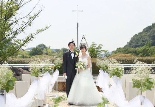 エクシブ京都 八瀬離宮。結婚式の時だけ立ち入りが叶う、大自然に囲まれた『行の庭』