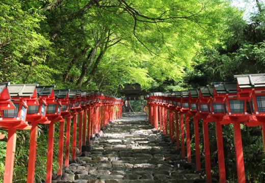 エクシブ京都 八瀬離宮。挙式会場。「恋の宮」とも評される『貴船神社』は40名まで参列可能