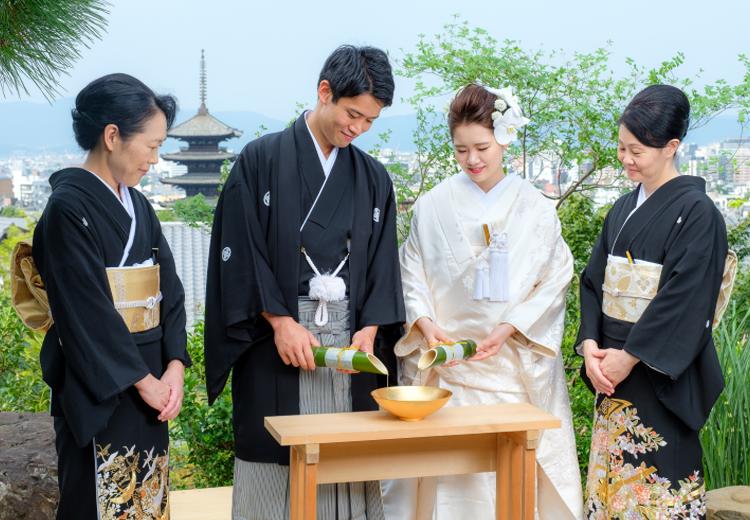 山荘 京大和。挙式会場。日本庭園では人前式が可能。水合わせの儀なども行えます