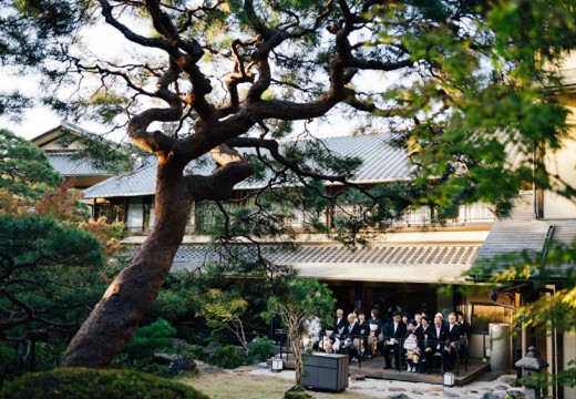 南禅寺参道 菊水（きくすい）。挙式会場。美しい緑を眺めながら過ごせる、開放的なガーデン挙式も用意