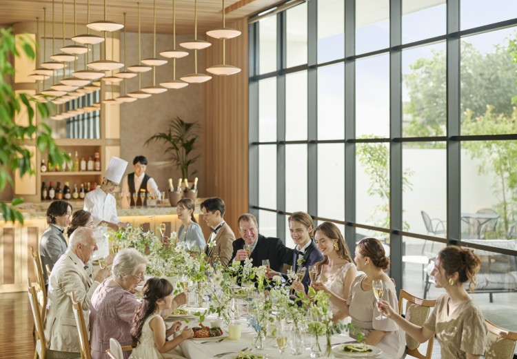 OLIVE ARIA（オリーブ アリア）。披露宴会場。親しいゲストとゆったりとした時間を過ごせる会場も用意
