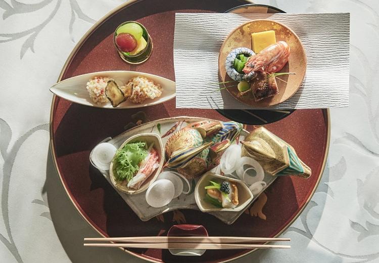 The KIKUSUIRO narapark(菊水楼)。料理。料理や季節に合わせて特別な器で提供できるのもこちらの魅力