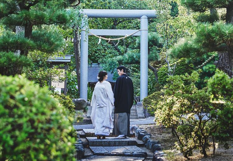 葵庭園。挙式会場。近隣の神社にて、神前式を執り行うことも可能です