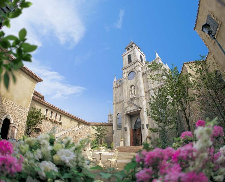 プリムローズ（FIVESTAR WEDDING）。アクセス・ロケーション。南仏の小さな街を思わせる世界観が魅力的な結婚式場です