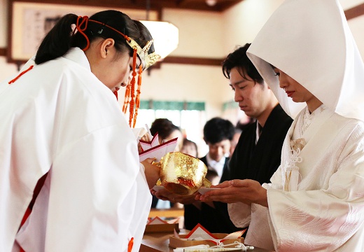 The 華紋(ザ カモン)。挙式会場。『阿智神社』での神前式には、最大30名まで参列可能です