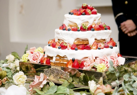 Livro Wedding（リブロ ウェディング）。料理。見た目も鮮やかなオリジナルのウェディングケーキ