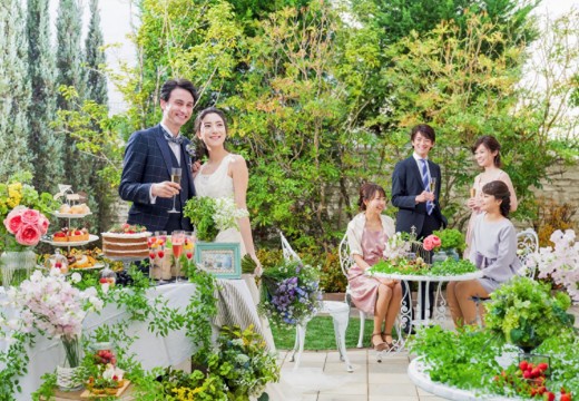 倉敷セレスト教会。披露宴会場。爽やかなガーデンが広がる会場で語らいのひとときを満喫