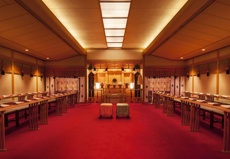 リーガロイヤルホテル広島。挙式会場。日本古来の伝統を大切にする挙式を執り行う神殿