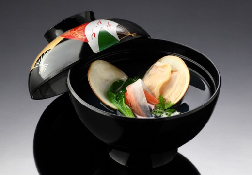 ホテル メルパルクHIROSHIMA(ホテル メルパルク広島)。料理。縁起の良い蛤の椀物。香りが高く、繊細な味わいです