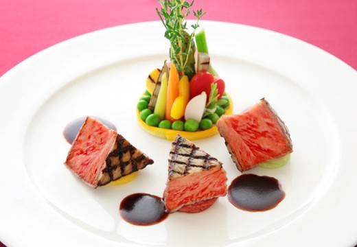 ホテル メルパルクHIROSHIMA（ホテル メルパルク広島）。料理。肉料理の焼き加減も、サービスもベストなタイミング