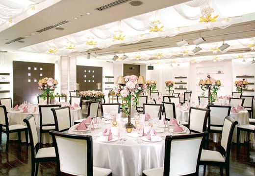 ホテル メルパルクHIROSHIMA（ホテル メルパルク広島）。披露宴会場。家族や友人とアットホームな祝宴が楽しめる『桜』は65名まで