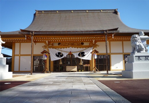 半べえ庭園。挙式会場。隣接する神社『邇保姫神社』は、約1100年の歴史を誇る古社