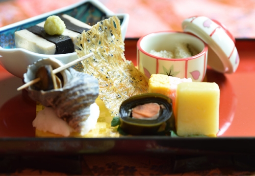 鶴羽根神社 二葉。料理。その時の旬の食材を使用するので季節を感じられます