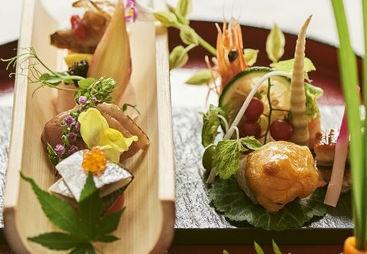 ララシャンス HIROSHIMA迎賓館(ララシャンス 広島迎賓館)。料理。人気の和食コースは、季節感が感じられる繊細な盛りつけ