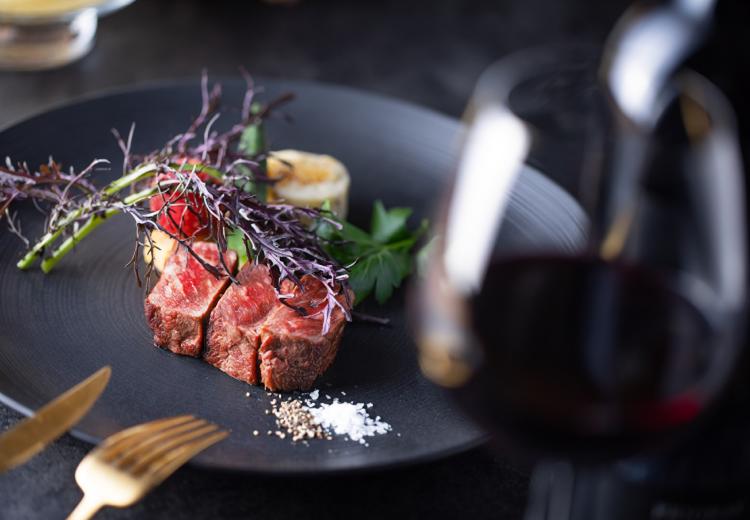 ノートルダム宇部(FIVESTAR WEDDING)。料理。新鮮な食材を使用し、調理法にもこだわりが詰まっています
