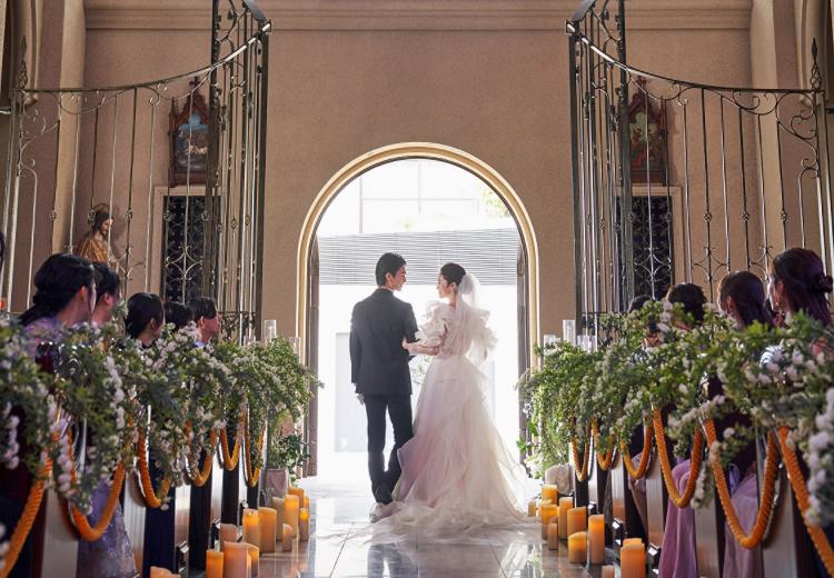 ノートルダム宇部(FIVESTAR WEDDING)。挙式会場。90名着席可能な西日本最大級の大聖堂で永遠の愛を誓います