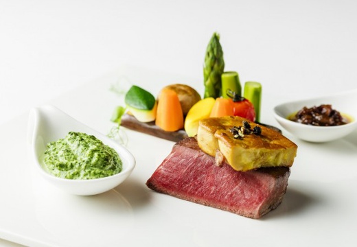 ノートルダム周南(FIVESTAR WEDDING)。料理。やわらかな食感と芳醇な味わいを堪能できる、人気の肉料理